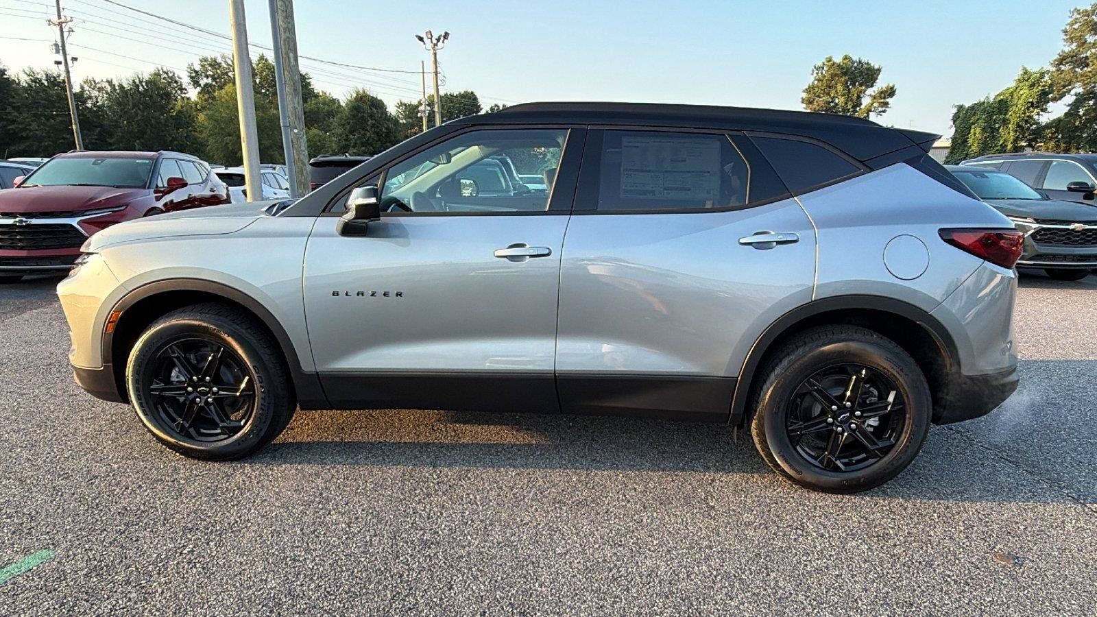 New 2026 Chevrolet Blazer LT w/ Midnight/Sport Edition FWD image 10