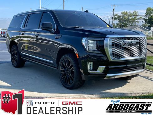 Used 2021 GMC Yukon XL Denali w/ Denali Premium Package AWD/4WD image 1