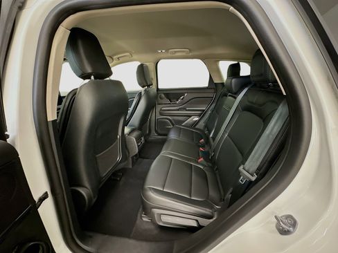 Used 2023 Lincoln Corsair Standard image 29