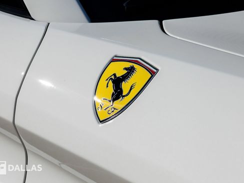 Used 2016 Ferrari California T image 20