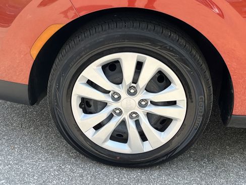 Used 2021 Kia Soul LX image 27