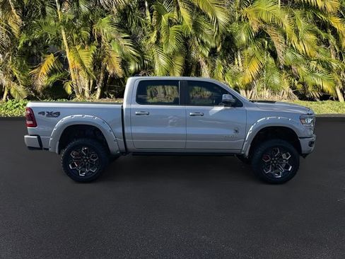 Used 2024 RAM 1500 Laramie AWD/4WD image 3