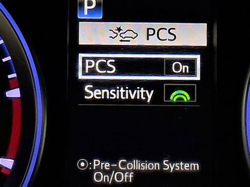 Used 2019 Toyota Highlander SE image 12