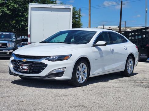 Used 2024 Chevrolet Malibu LT FWD image 3