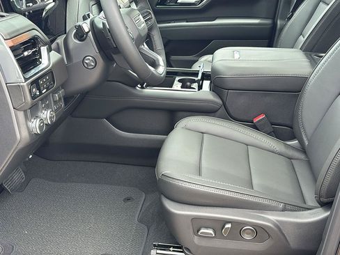 New 2026 GMC Yukon XL Denali w/ Denali Reserve Package RWD image 14