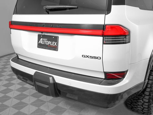 Used 2024 Lexus GX 550 image 38