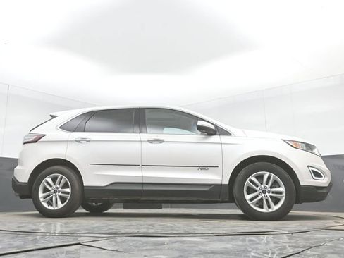 Used 2017 Ford Edge SEL w/ Equipment Group 201A AWD/4WD image 48