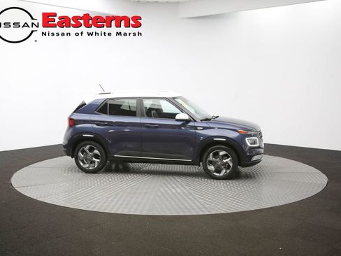 Used 2023 Hyundai Venue Limited image 79