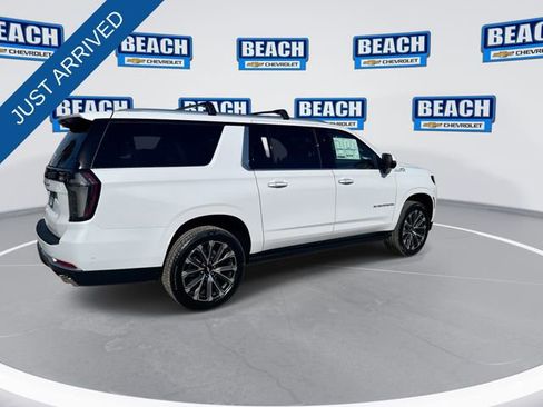 New 2026 Chevrolet Suburban High Country image 8