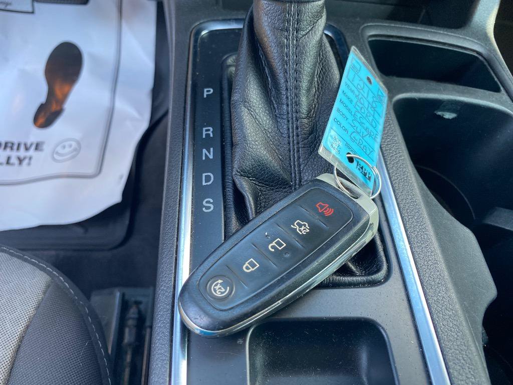 Used 2019 Ford Escape SE FWD image 31