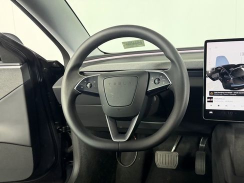 Used 2025 Tesla Model 3 Long Range RWD image 11