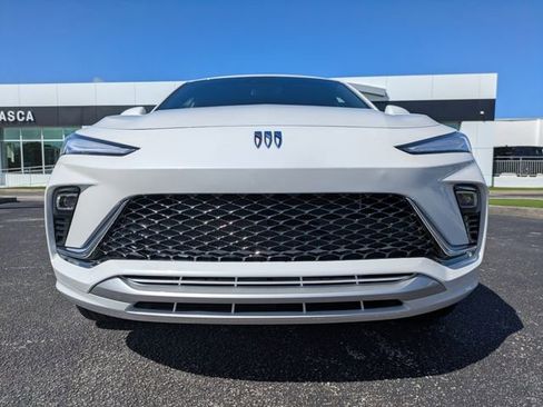 New 2026 Buick Envista Avenir image 9