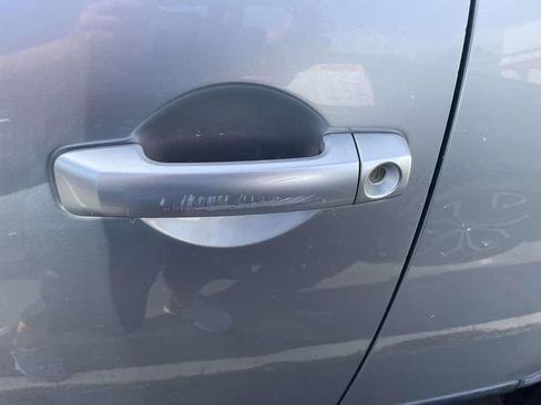 Used 2007 Toyota FJ Cruiser 4WD image 16