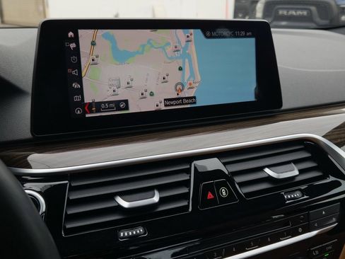 Used 2019 BMW 540i w/ Convenience Package image 16