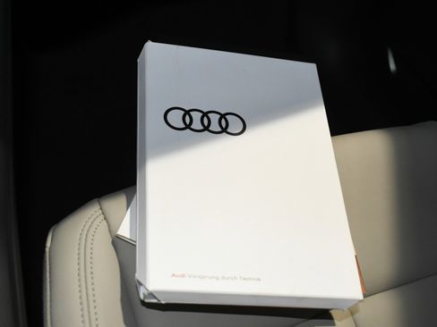 Used 2021 Audi Q3 2.0T Premium Plus w/ Premium Plus Package image 98