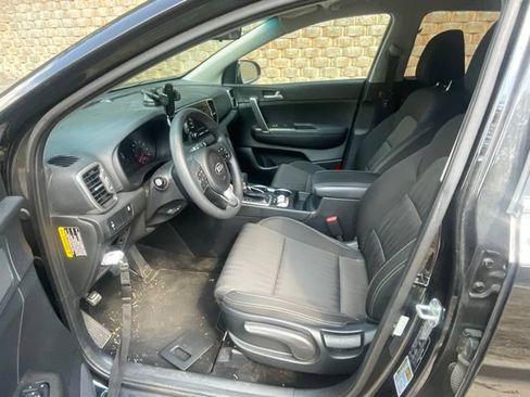 Used 2017 Kia Sportage LX FWD image 11