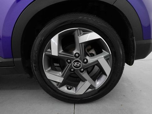 Used 2023 Hyundai Venue SEL image 9