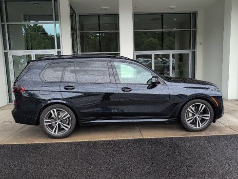 Used 2024 BMW X7 xDrive40i w/ Executive Package AWD/4WD image 2
