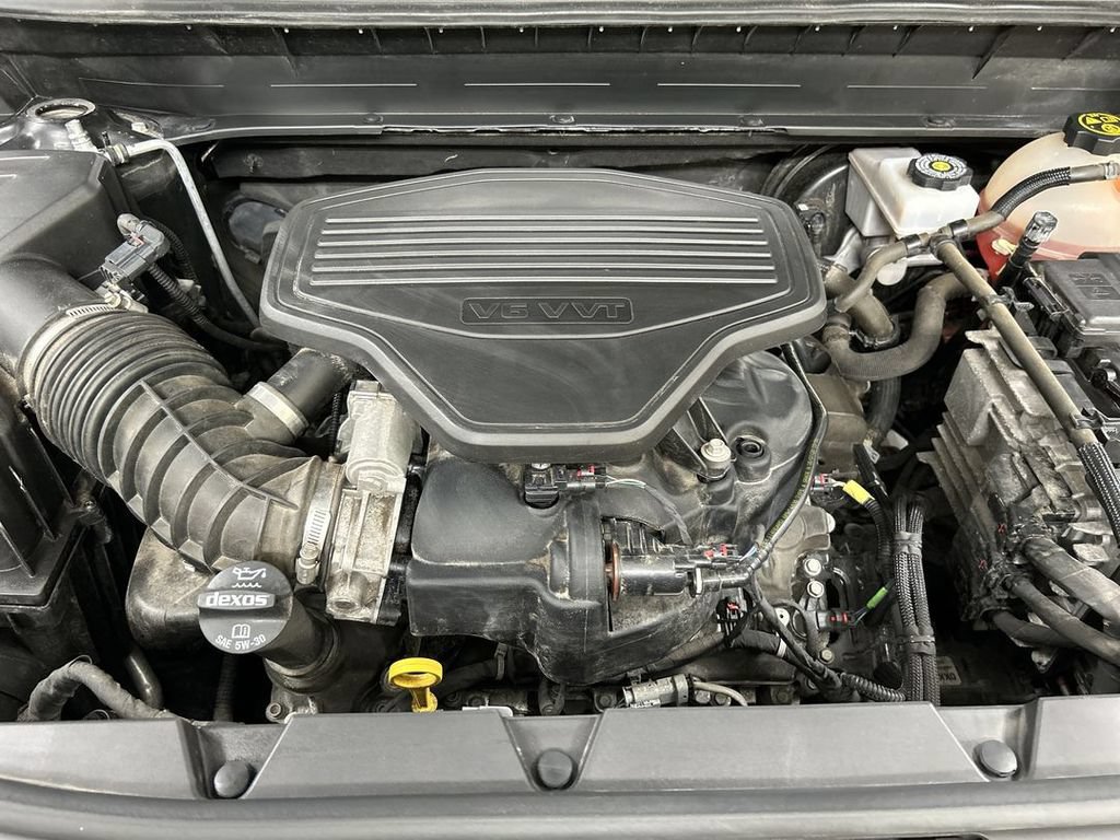 Used 2021 GMC Acadia SLT w/ LPO, Floor Liner Package AWD/4WD image 26
