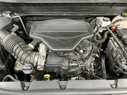 Used 2021 GMC Acadia SLT w/ LPO, Floor Liner Package AWD/4WD image 26