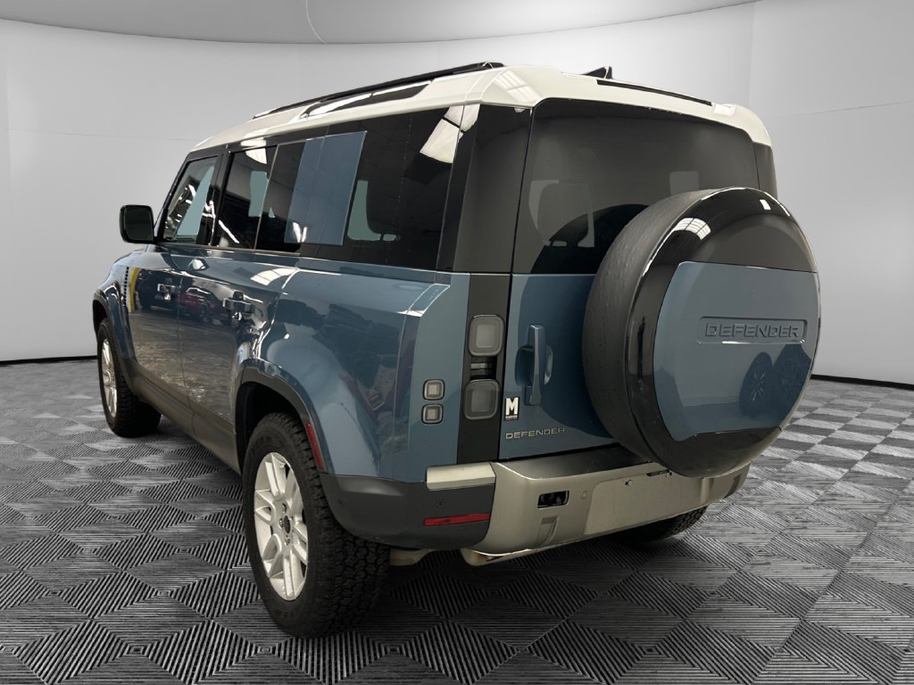 Used 2026 Land Rover Defender 110 S AWD/4WD image 4