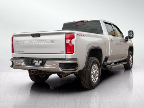 Used 2022 Chevrolet Silverado 2500 LTZ w/ LTZ Convenience Package AWD/4WD image 5