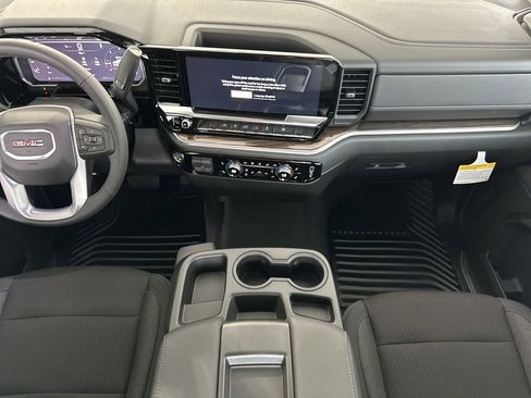 New 2026 GMC Sierra 1500 Elevation image 17