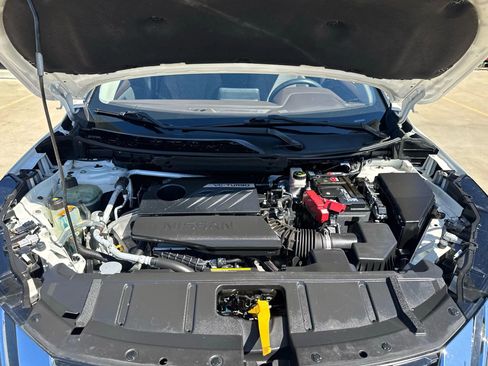Used 2023 Nissan Rogue SV image 15