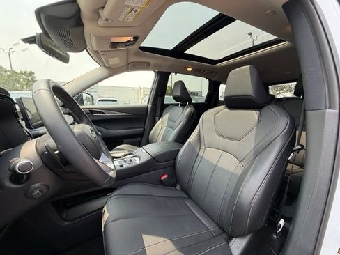 Certified 2026 INFINITI QX60 Luxe w/ Cargo Package AWD/4WD image 19