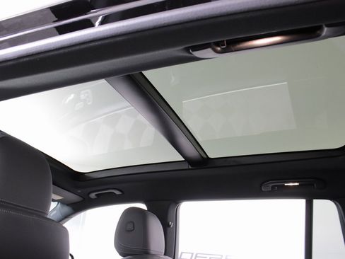 Used 2025 Mercedes-Benz GLS 450 4MATIC image 14