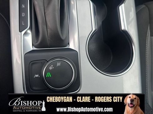 Used 2024 Chevrolet Blazer LT w/ Convenience Package FWD image 32