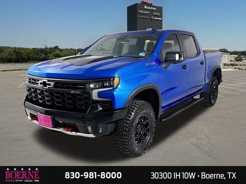 Used 2022 Chevrolet Silverado 1500 ZR2 AWD/4WD image 3