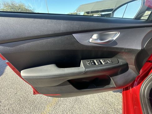 Certified 2024 Kia Forte LXS w/ LXS Technology Package image 30