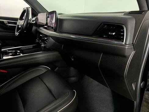 Used 2025 Chevrolet Tahoe Premier image 21