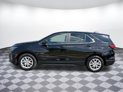 Used 2024 Chevrolet Equinox LT FWD image 2