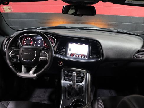 Used 2017 Dodge Challenger SRT image 45