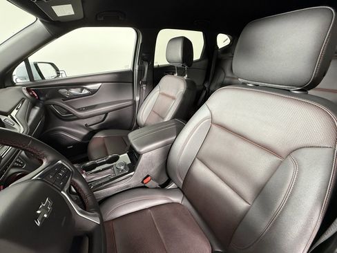 Used 2025 Chevrolet Blazer RS image 32