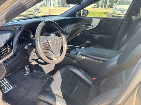 Used 2018 Lexus LS 500 F Sport image 6