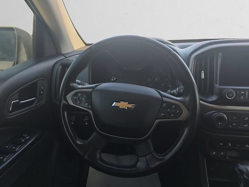 Used 2022 Chevrolet Colorado Z71 AWD/4WD image 14