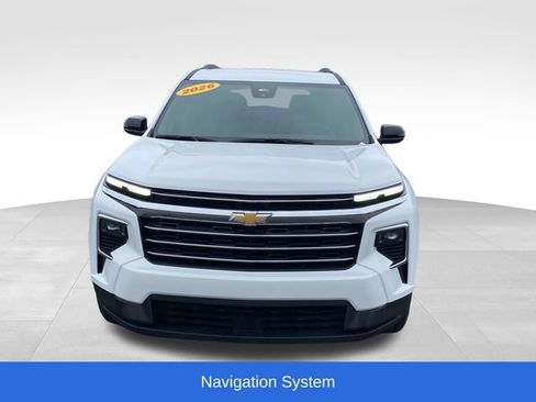 Certified 2026 Chevrolet Traverse LT AWD/4WD image 2