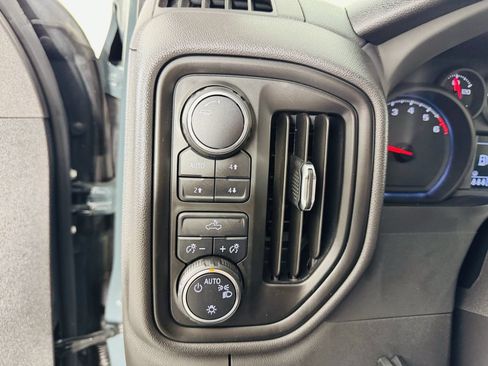 Used 2025 Chevrolet Silverado 1500 Custom Trail Boss w/ LPO, Dark Essentials Package AWD/4WD image 10