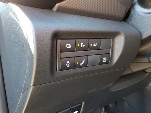 New 2025 Nissan Kicks Play S image 16