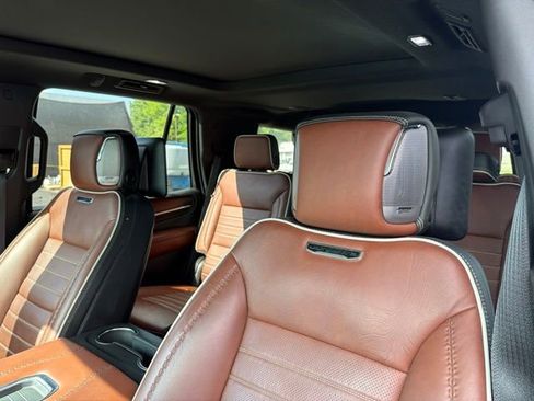 Used 2024 GMC Yukon Denali Ultimate AWD/4WD image 18