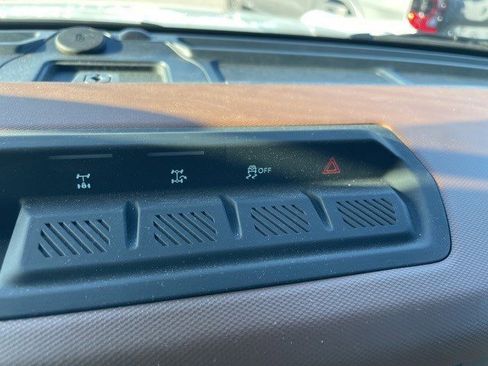 Used 2024 Ford Bronco Outer Banks image 16