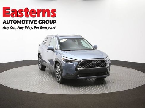 Used 2022 Toyota Corolla Cross XLE w/ Convenience Package AWD/4WD image 51