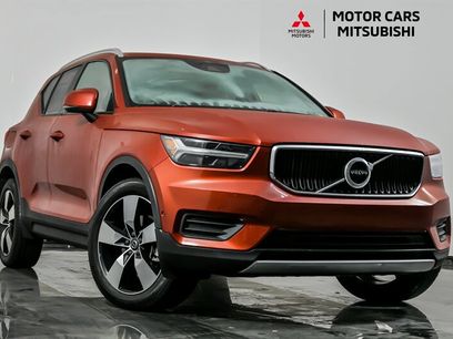 Used 2019 Volvo XC40 T4 Momentum