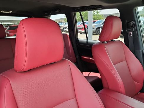 Used 2021 Lexus GX 460 Premium w/ Premium Package AWD/4WD image 18