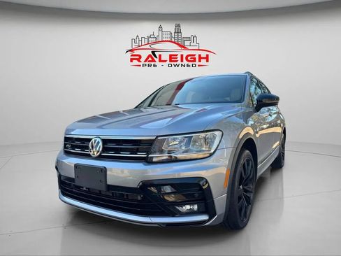 Used 2021 Volkswagen Tiguan SE R-Line w/ 3rd Row Seat Package image 3