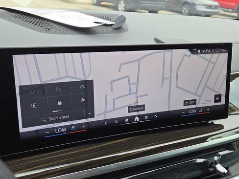 Used 2025 BMW X5 xDrive40i AWD/4WD image 4
