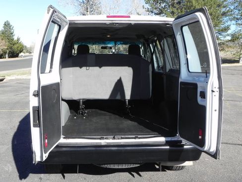 Used 2009 Ford E-150 and Econoline 150 Wagon image 18